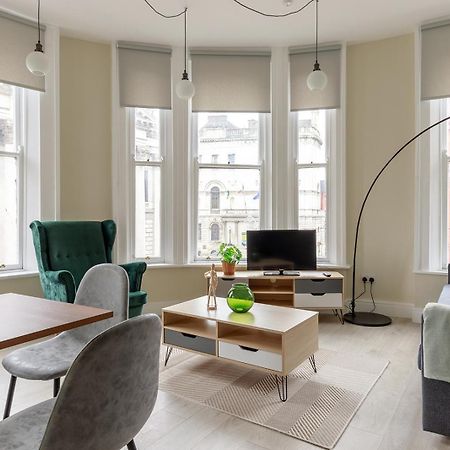 Dublin Castle Suites Bagian luar foto