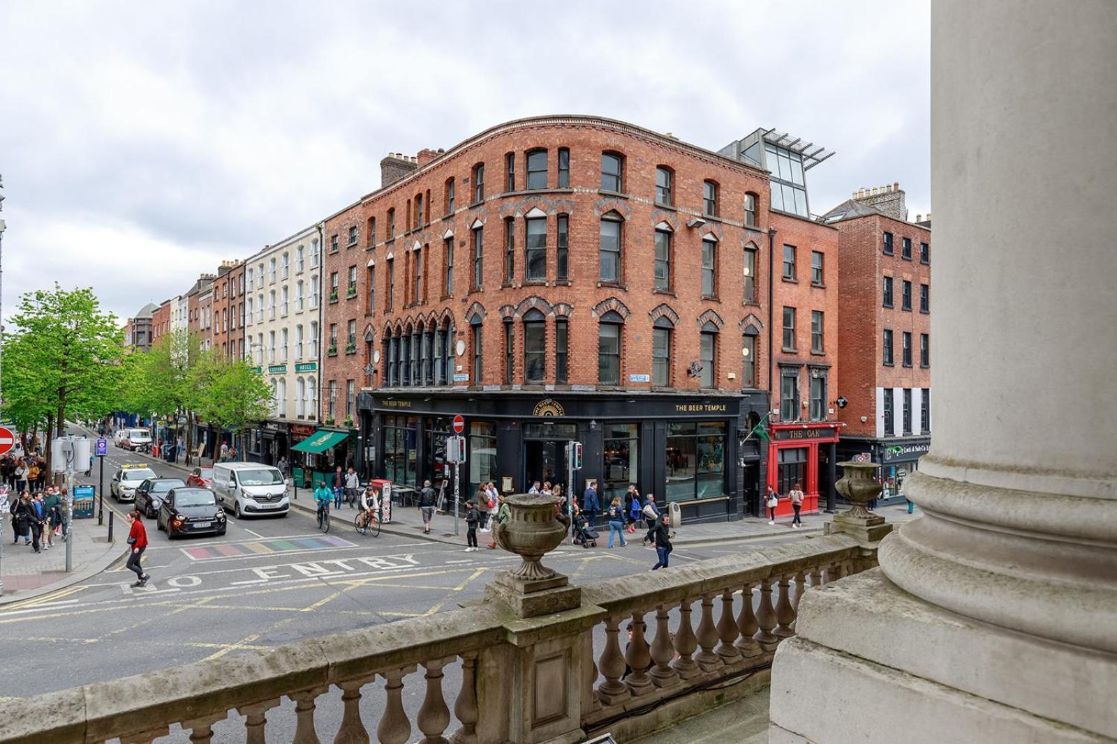Dublin Castle Suites Bagian luar foto