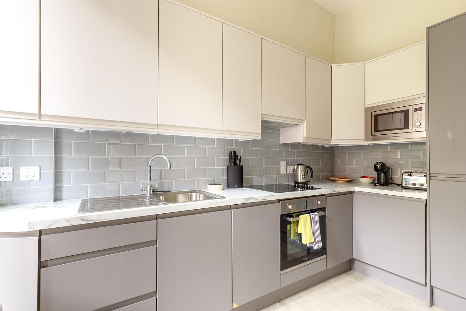 Dublin Castle Suites Bagian luar foto