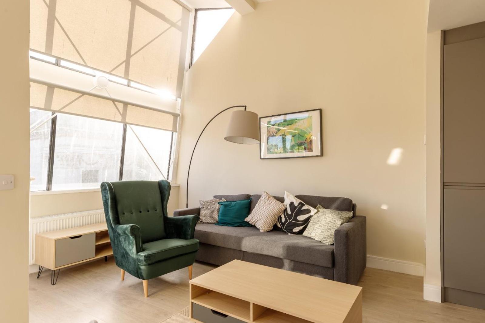 Dublin Castle Suites Bagian luar foto